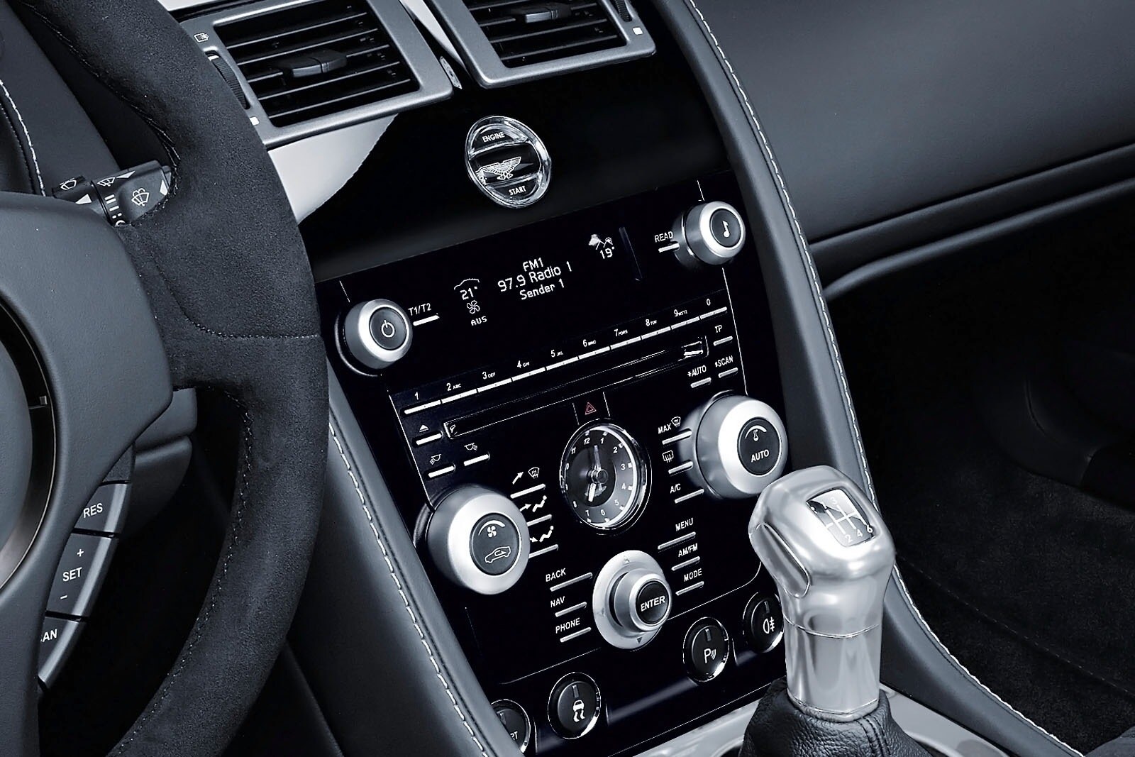 2012 Aston Martin V12 Vantage interior CC