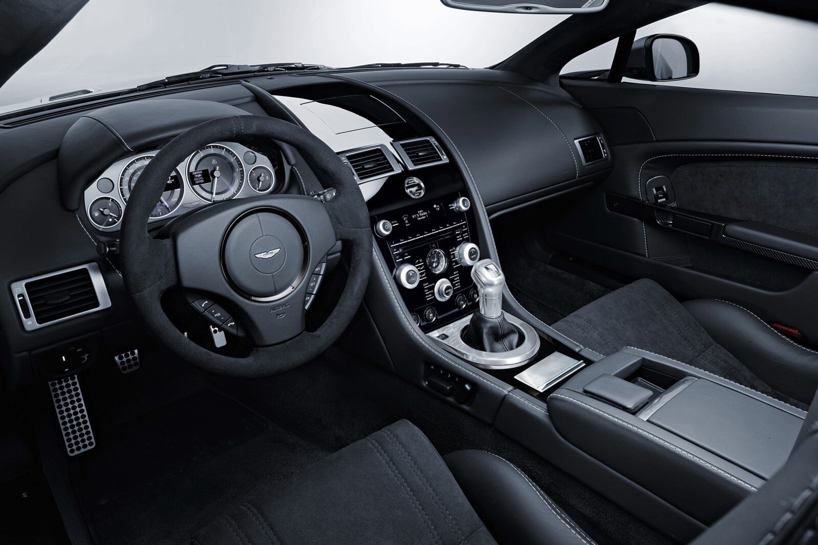 2012 Aston Martin V12 Vantage interior I