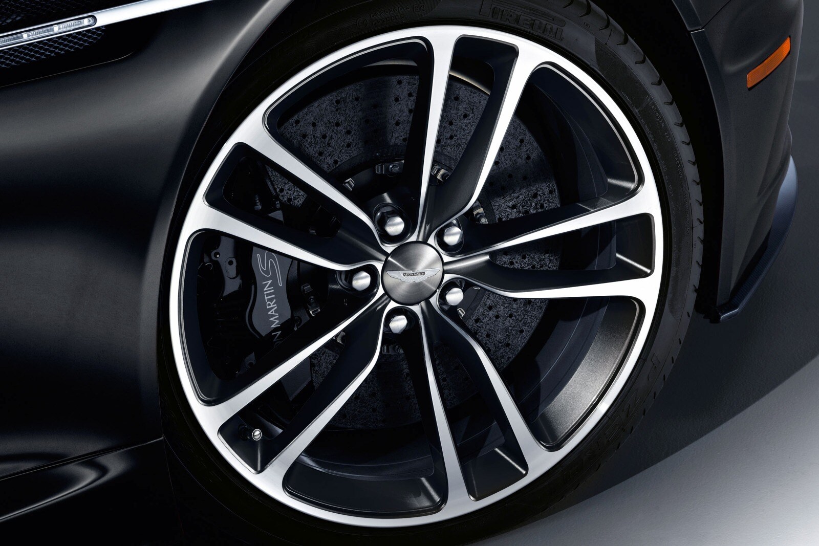 2012 Aston Martin V12 Vantage — OEM photo 3
