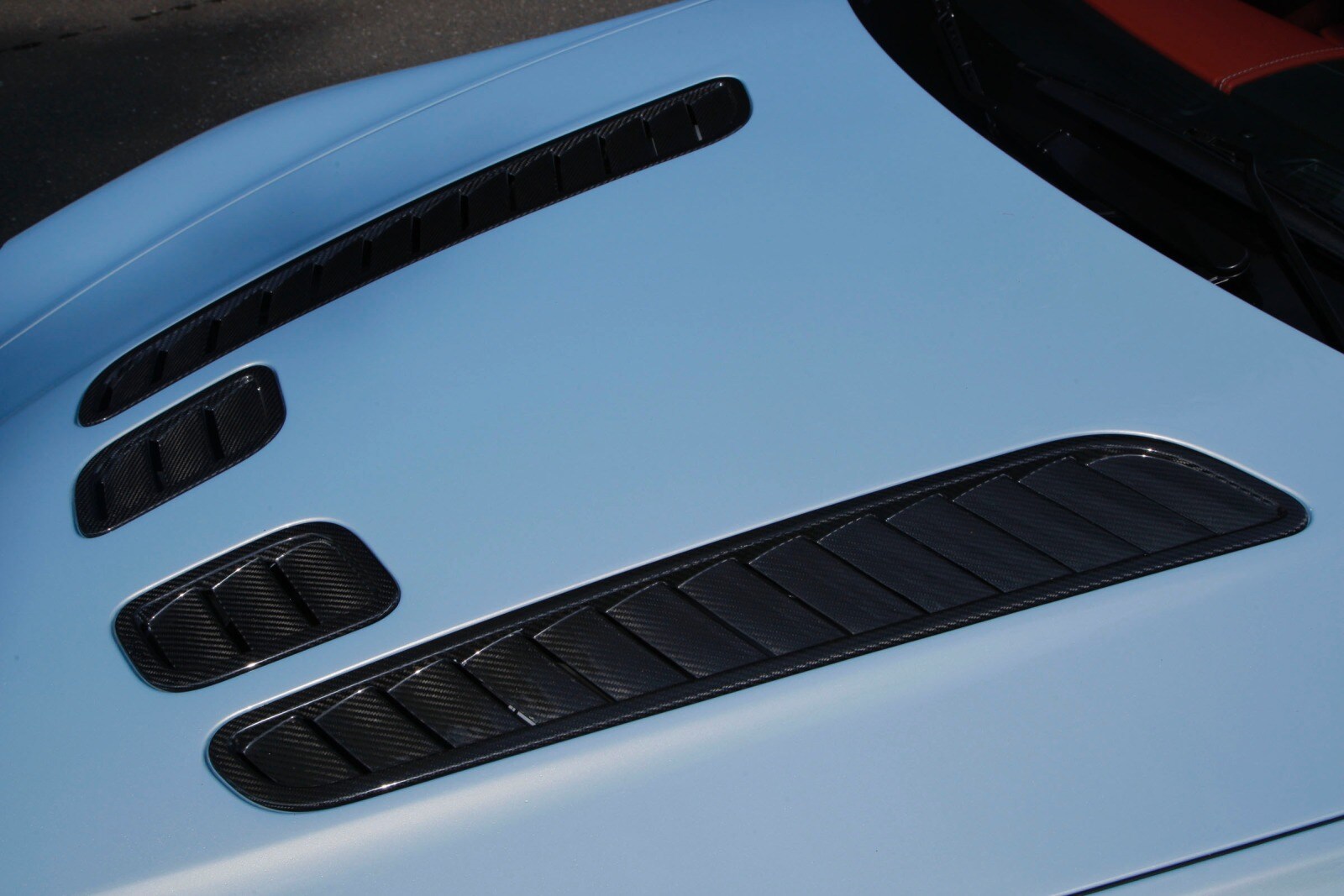 2012 Aston Martin V12 Vantage exterior EDETAIL