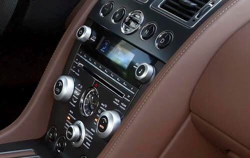 2010 Aston Martin V8 Vantage interior CC
