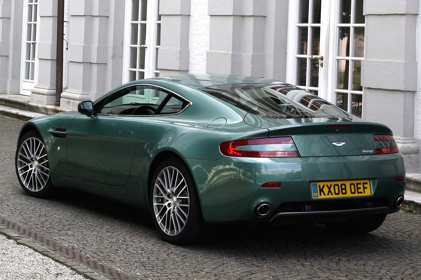2010 Aston Martin V8 Vantage exterior F