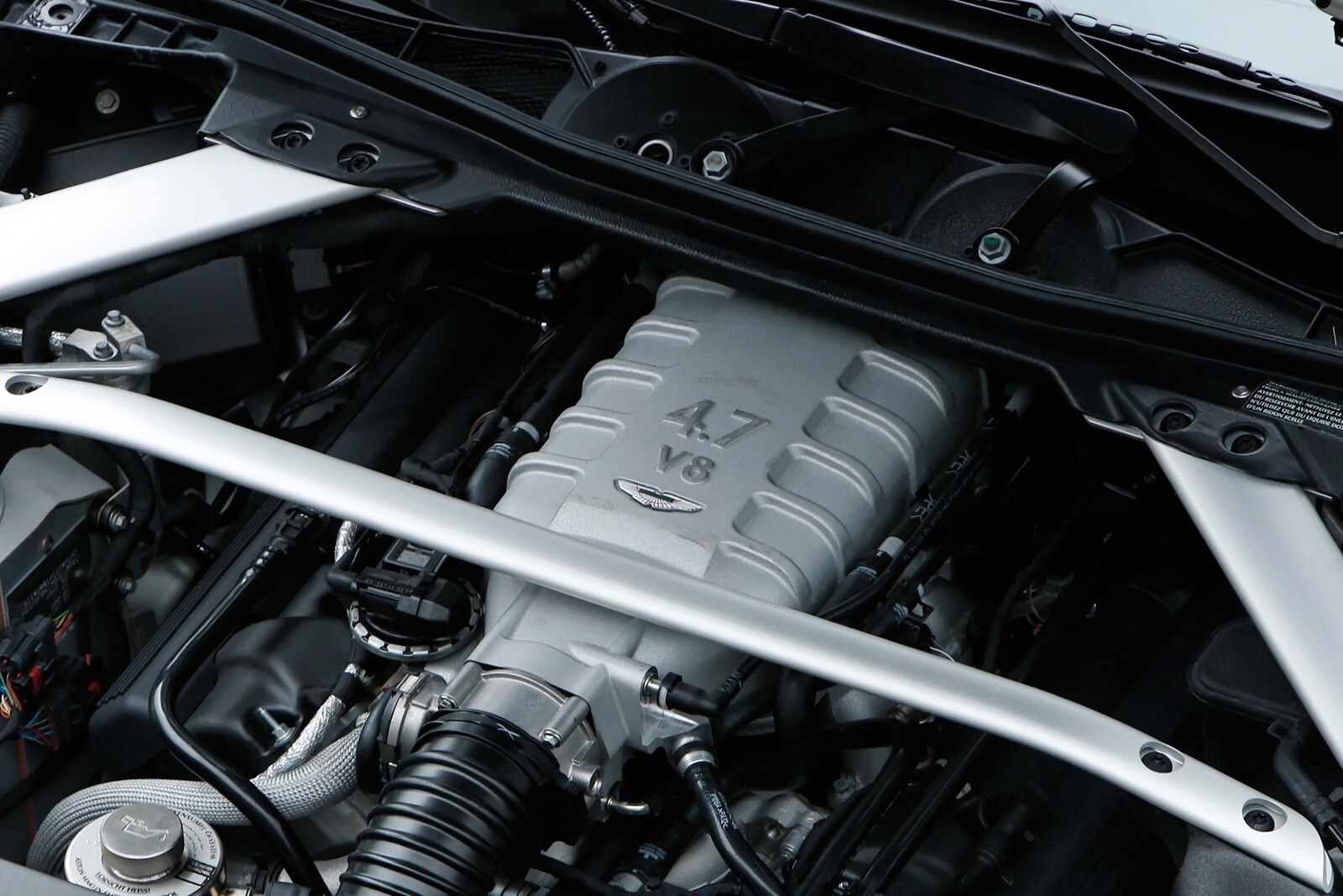 2010 Aston Martin V8 Vantage exterior E