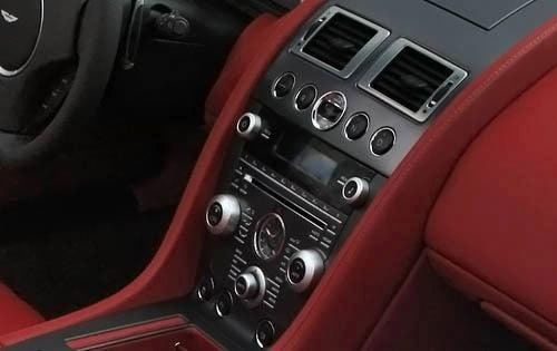 2010 Aston Martin V8 Vantage interior CC