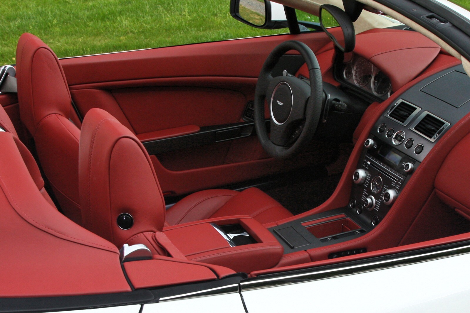 2010 Aston Martin V8 Vantage interior I