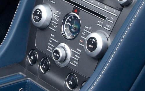 2011 Aston Martin V8 Vantage interior CC