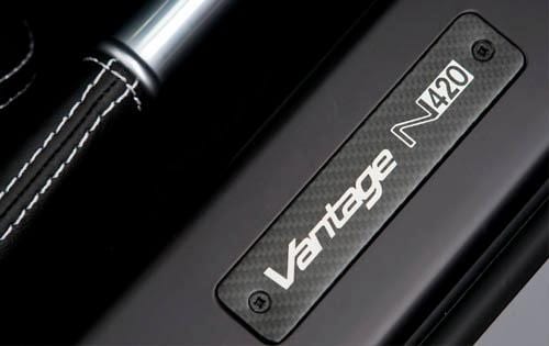 2011 Aston Martin V8 Vantage interior CC