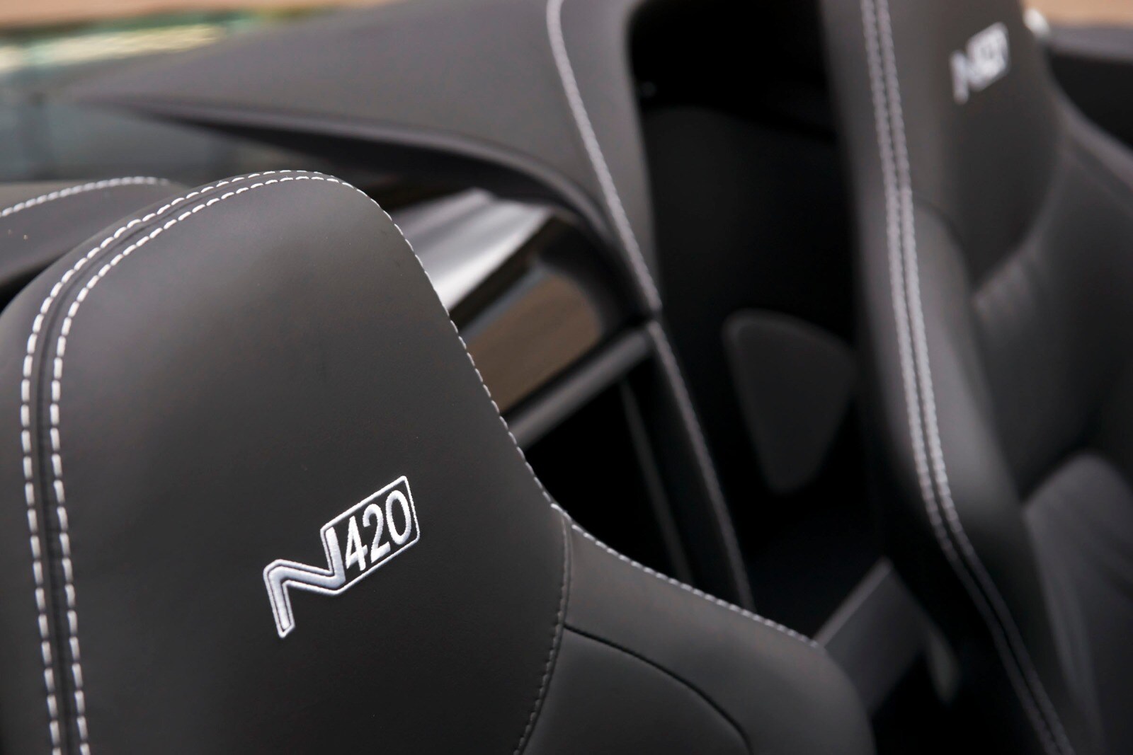 2012 Aston Martin V8 Vantage interior DETAIL