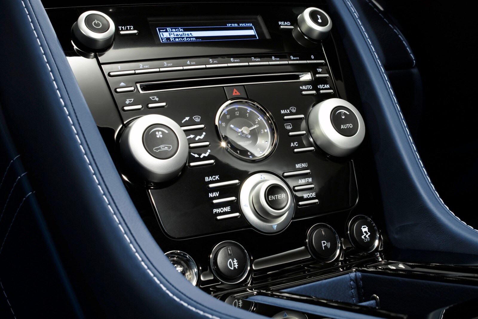 2013 Aston Martin V8 Vantage interior CC