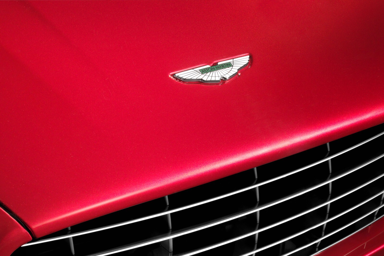 2013 Aston Martin V8 Vantage exterior FBDG