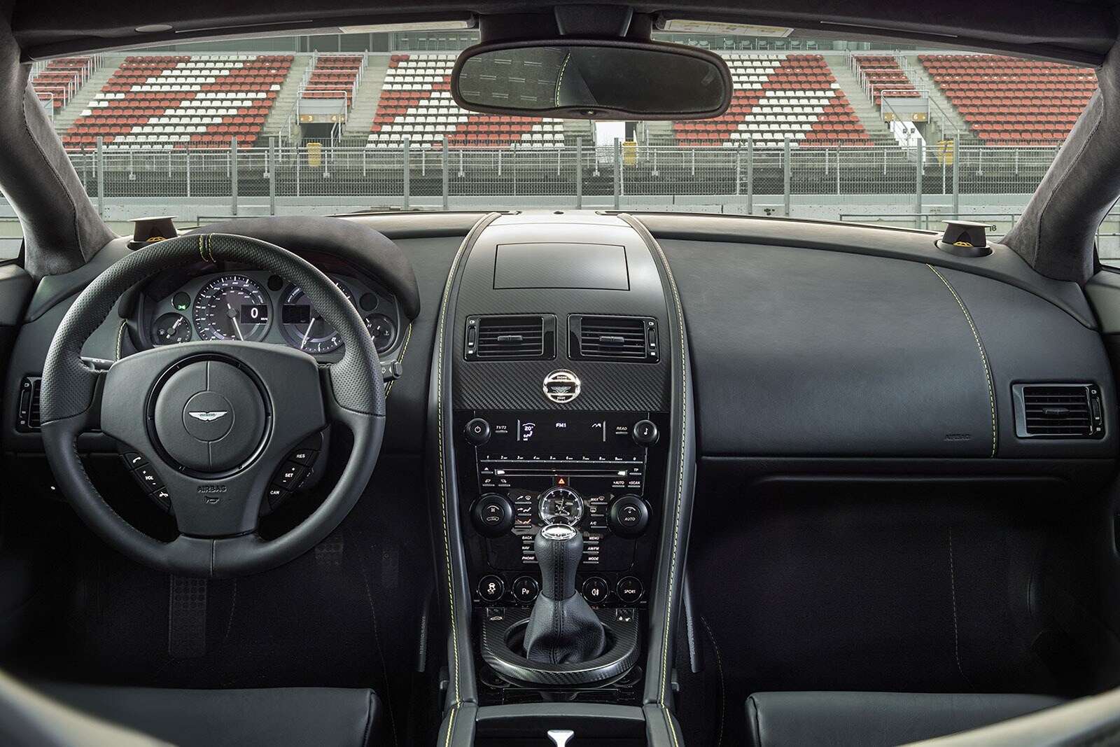 2016 Aston Martin V8 Vantage interior D