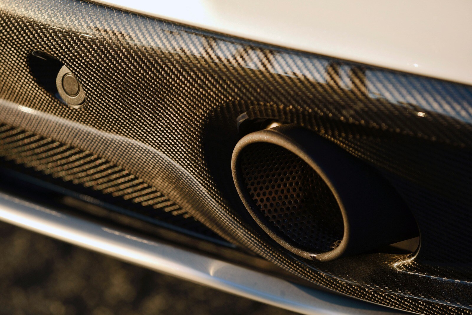 2014 Aston Martin Vanquish exterior EDETAIL