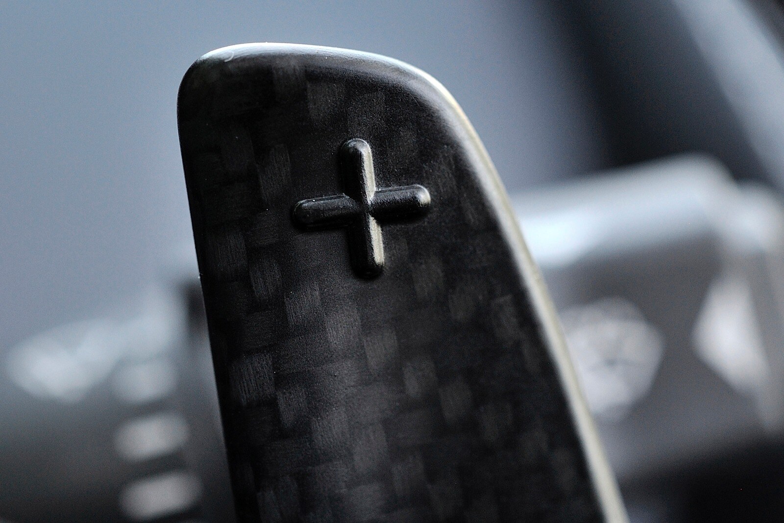 2014 Aston Martin Vanquish interior DETAIL