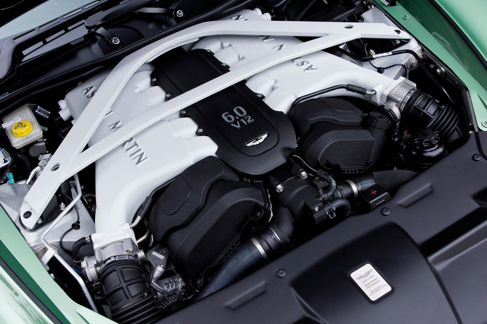 2015 Aston Martin Vanquish exterior E