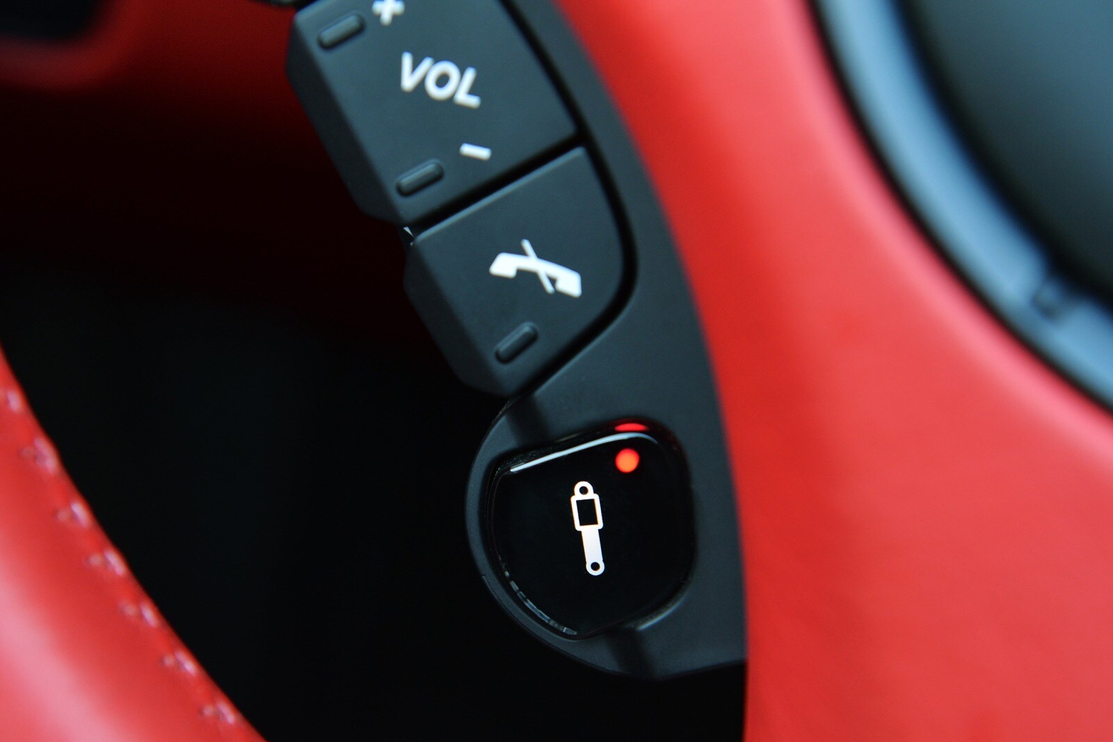 2015 Aston Martin Vanquish interior AUXCTRL