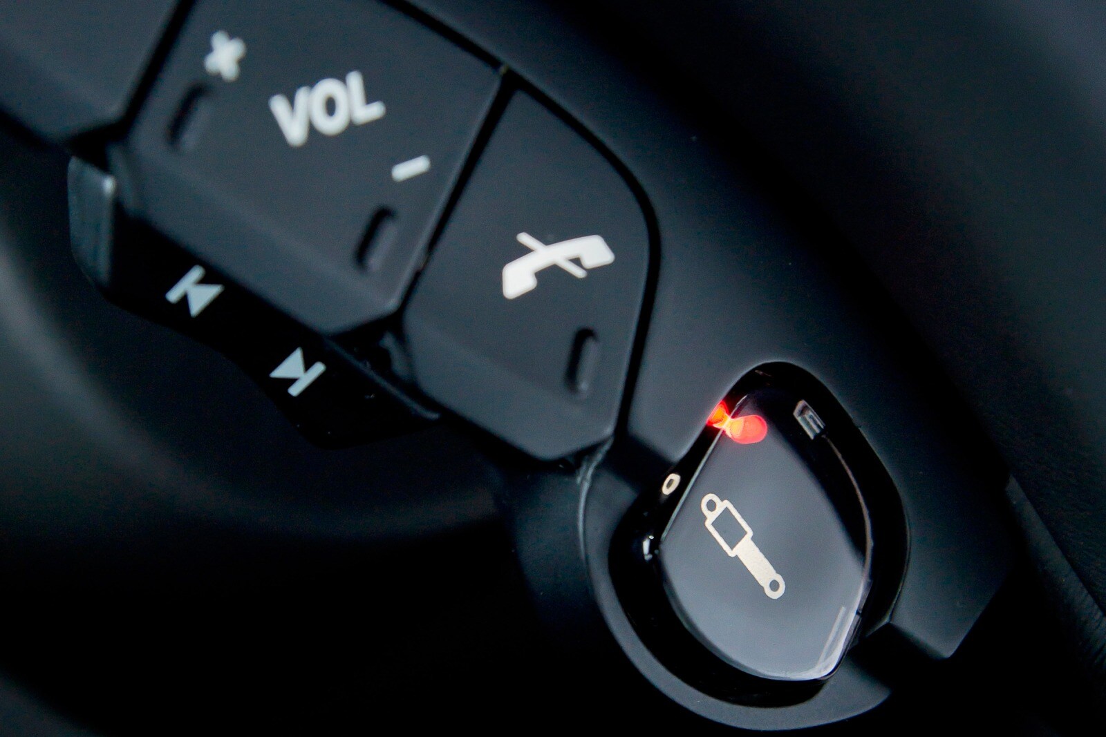 2016 Aston Martin Vanquish interior AUXCTRL