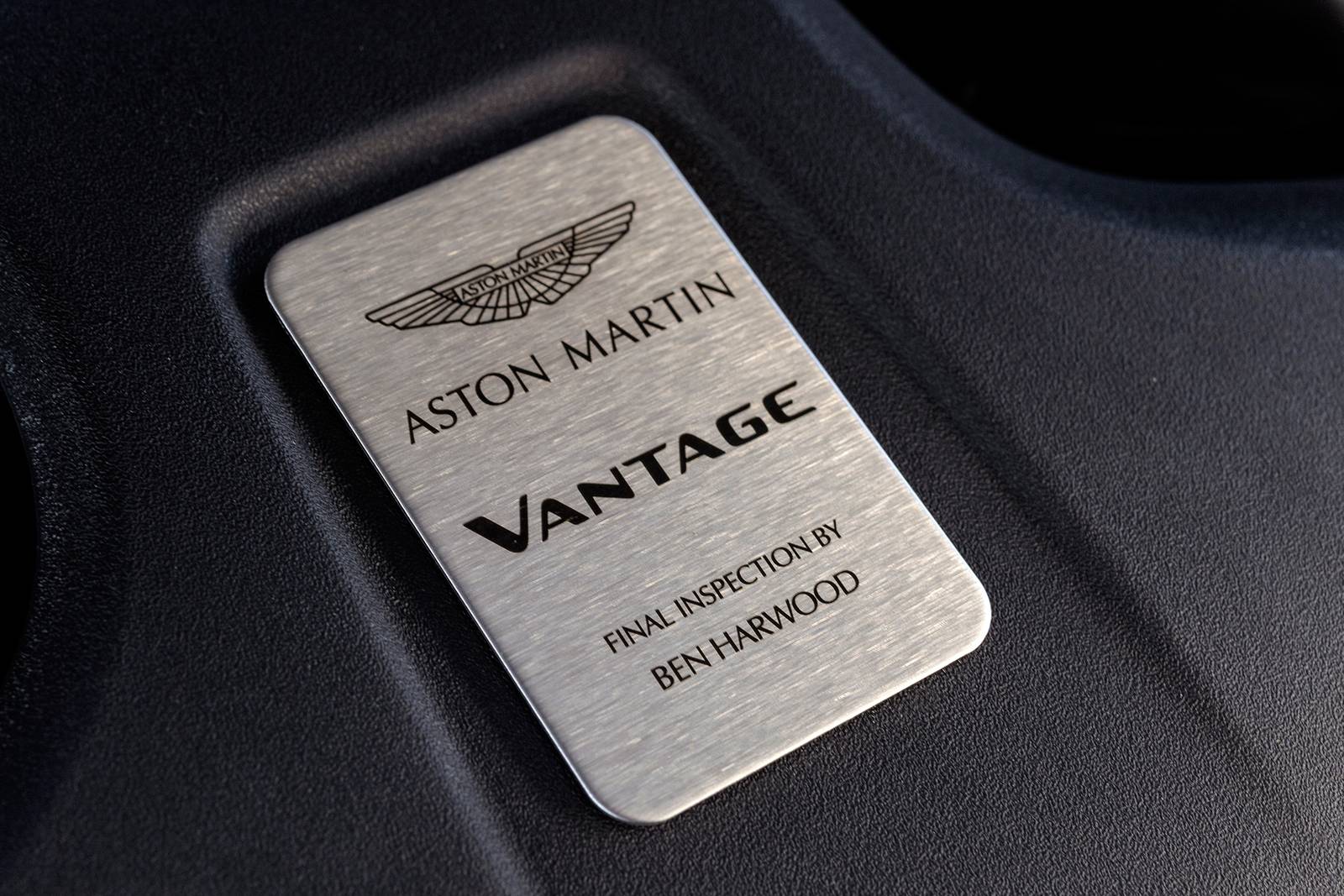 2019 Aston Martin Vantage exterior E
