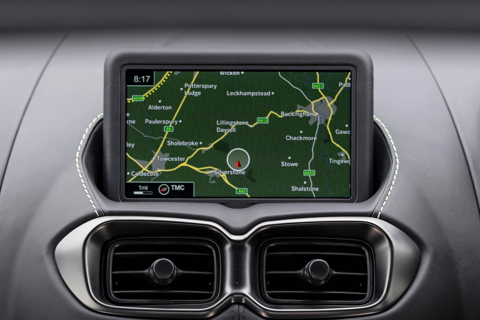 2022 Aston Martin Vantage interior CC