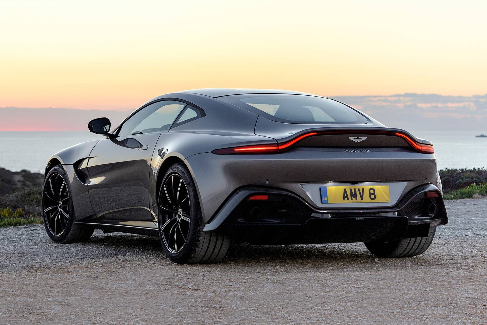 2023 Aston Martin Vantage — OEM photo 5