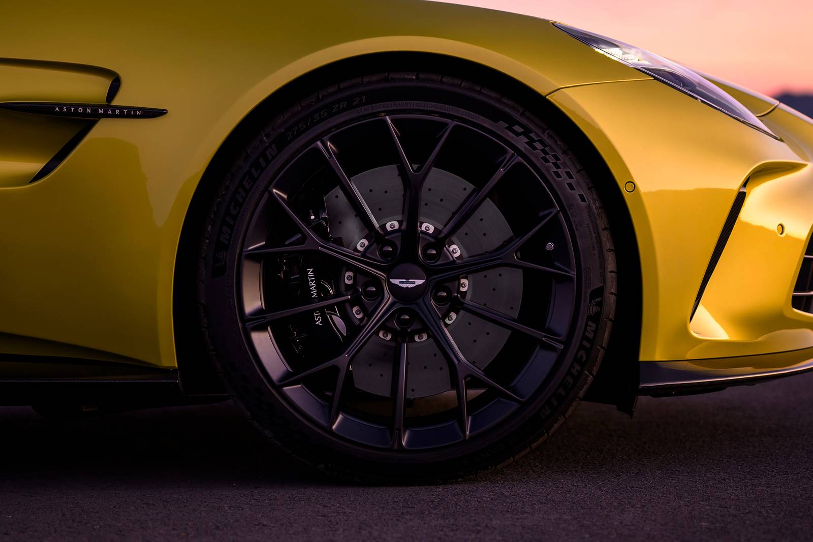 2025 Aston Martin Vantage exterior W