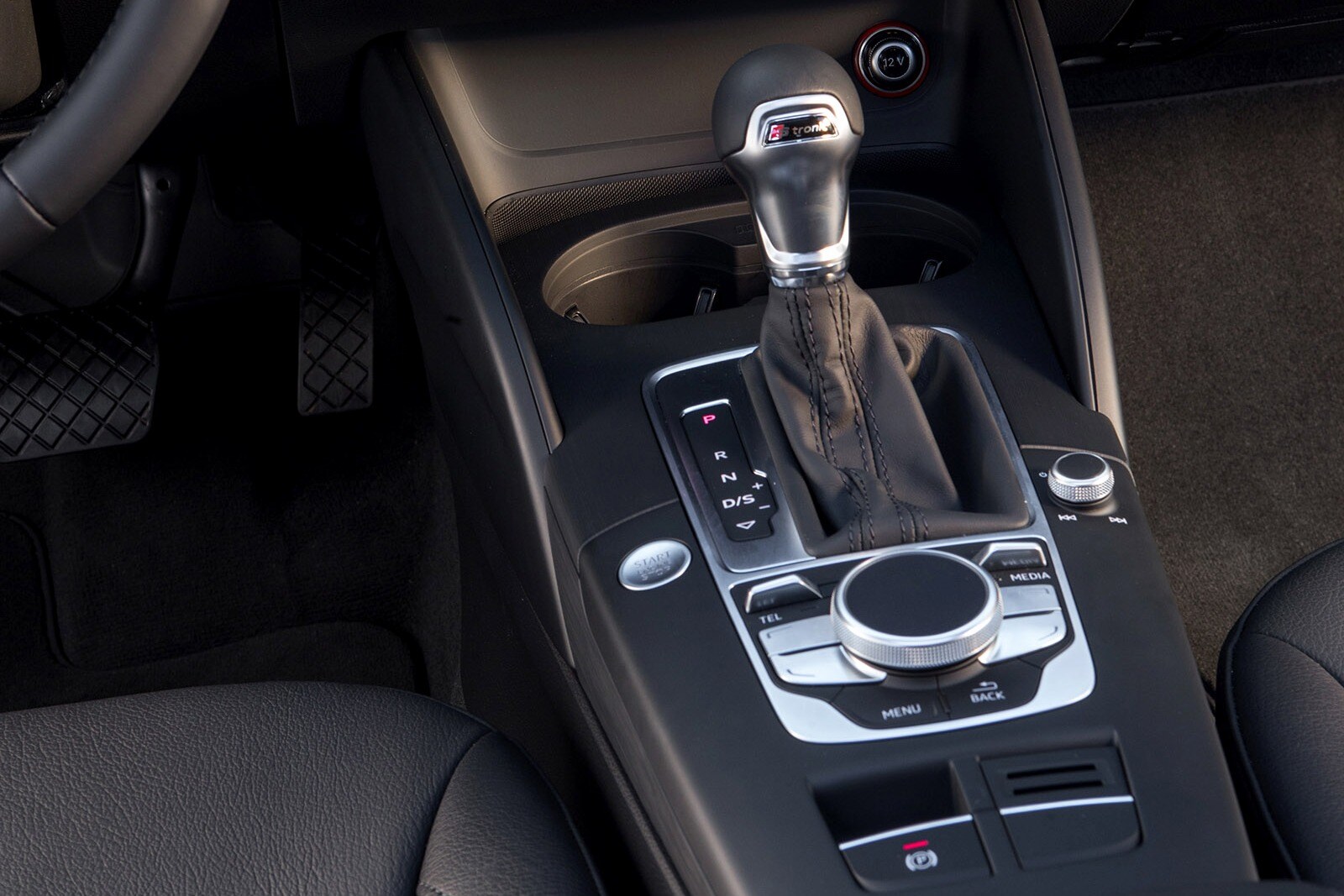 2017 Audi A3 interior SHF