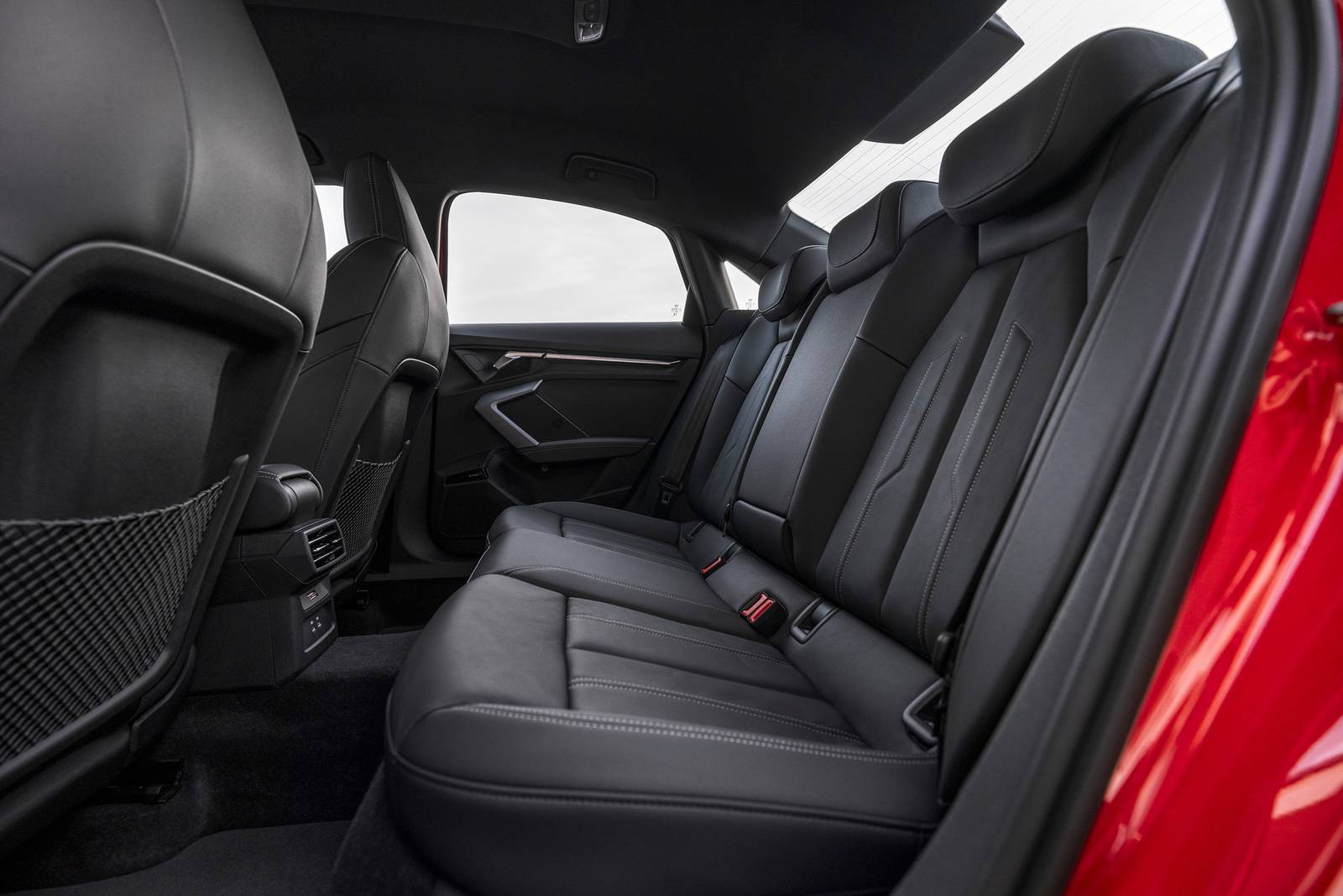 2025 Audi A3 interior RI