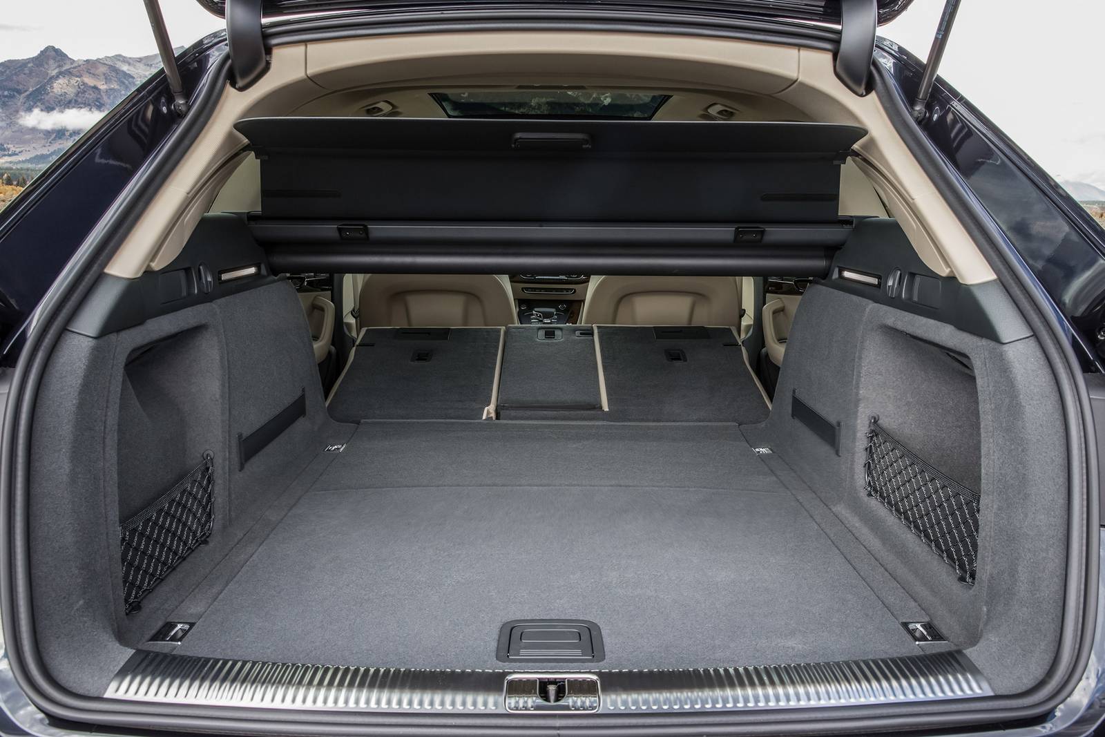 2018 Audi A4 interior RSD