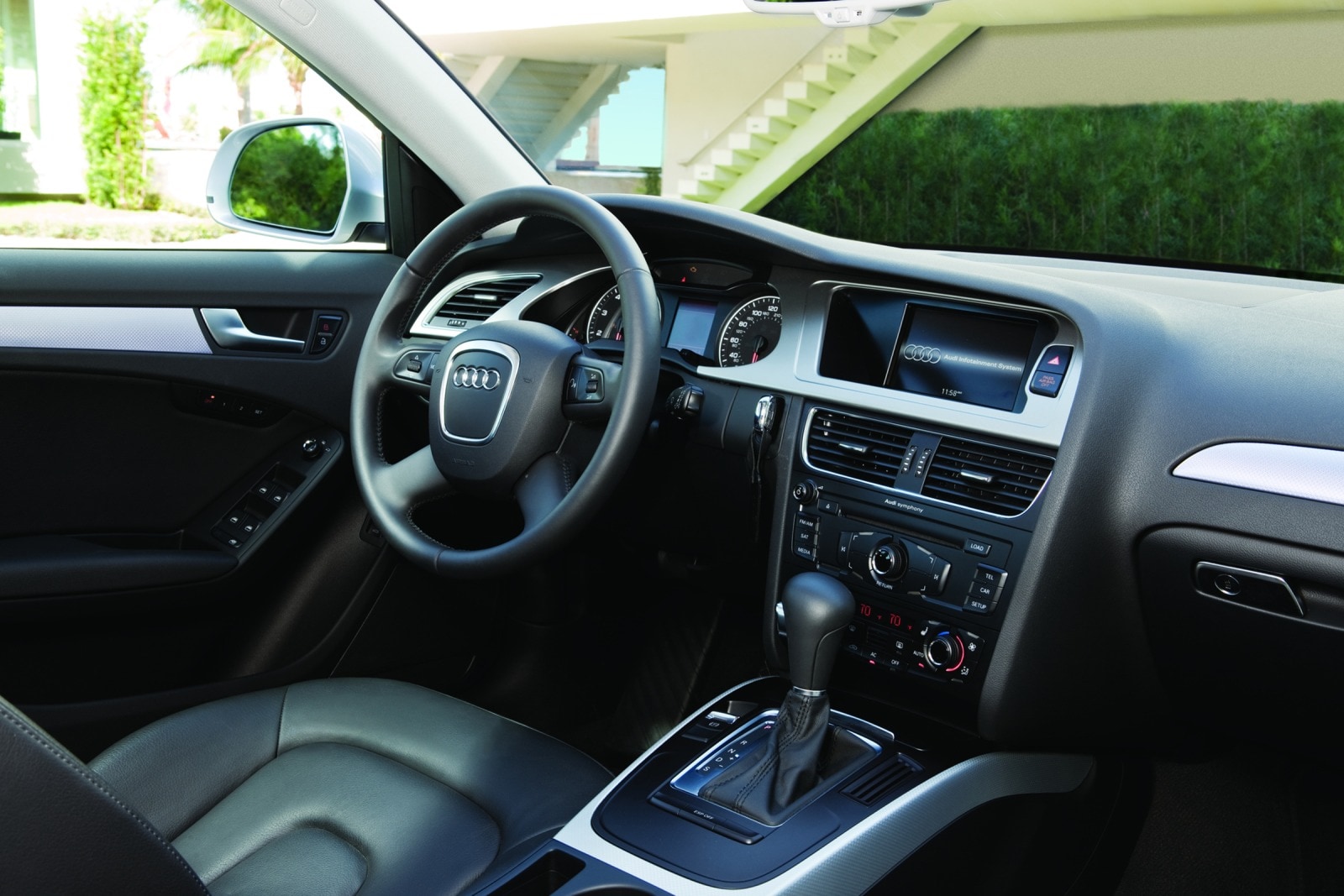 2010 Audi A4 interior I