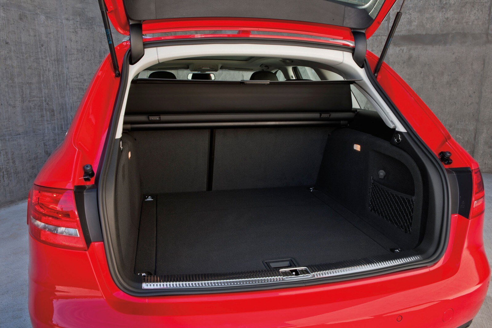 2012 Audi A4 interior CARGO