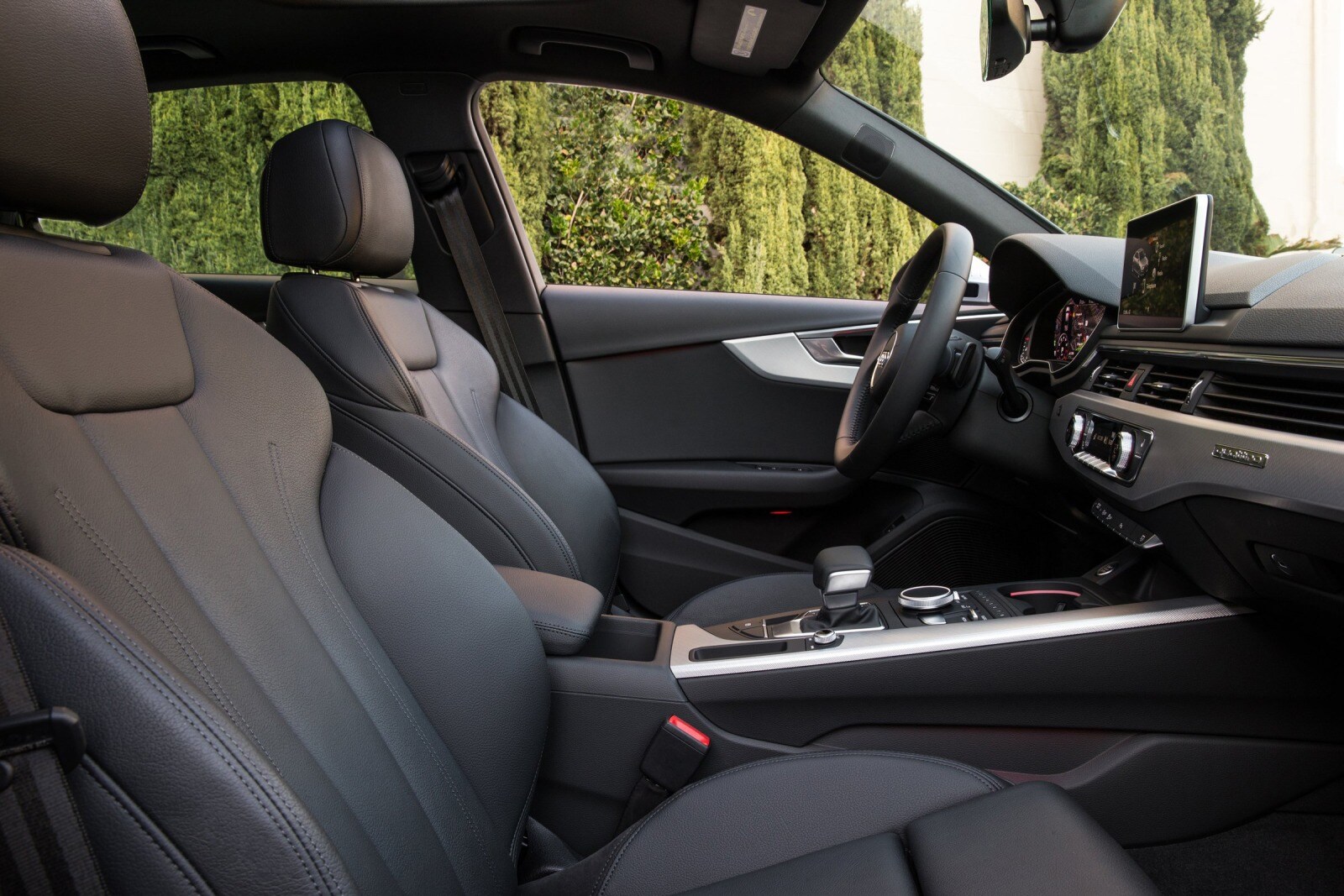 2017 Audi A4 interior I