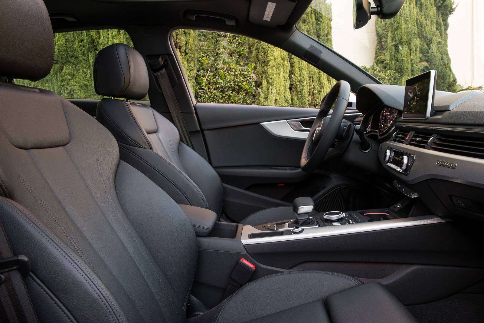 2018 Audi A4 interior I