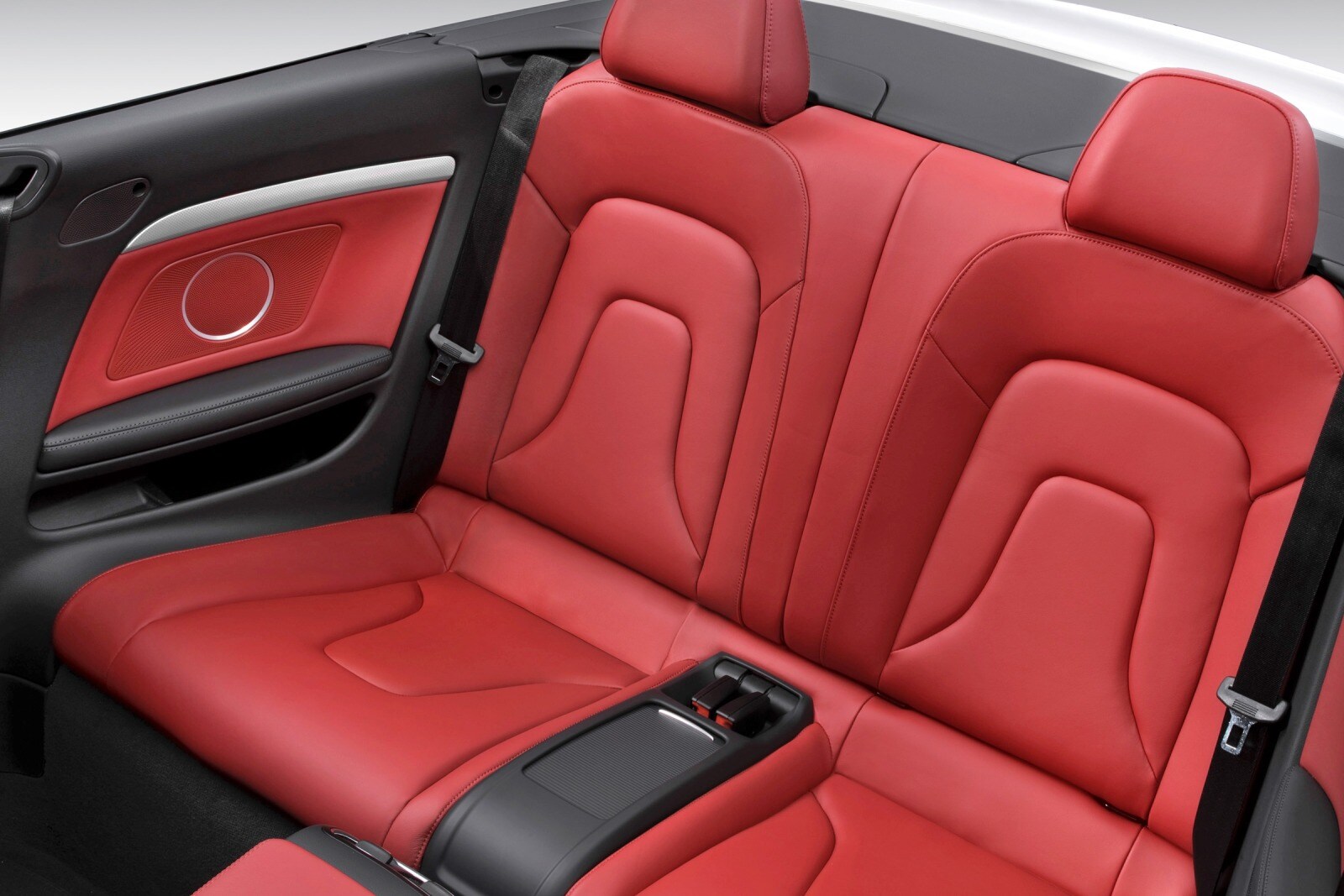 2010 Audi A5 interior RI