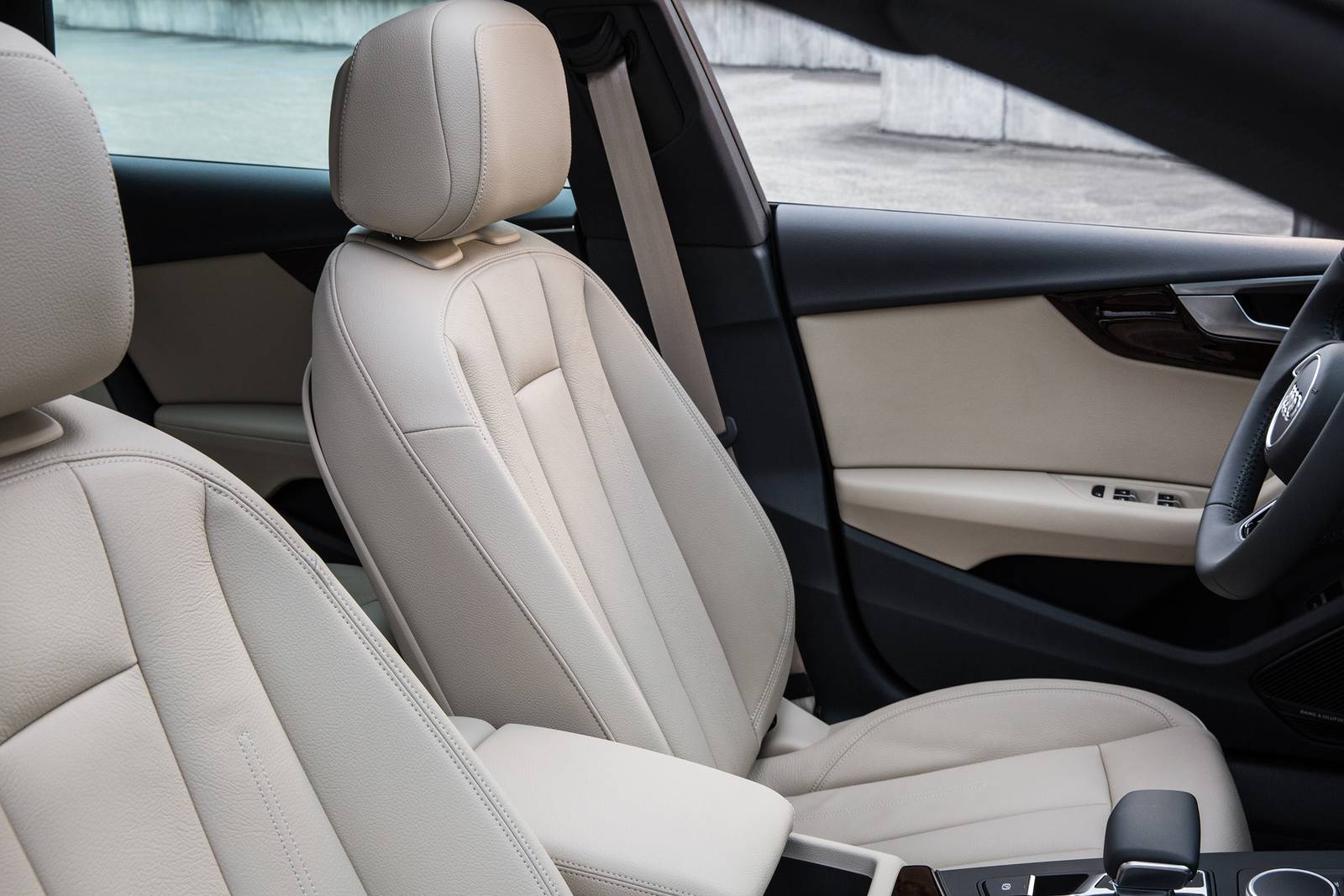 2018 Audi A5 interior DETAIL