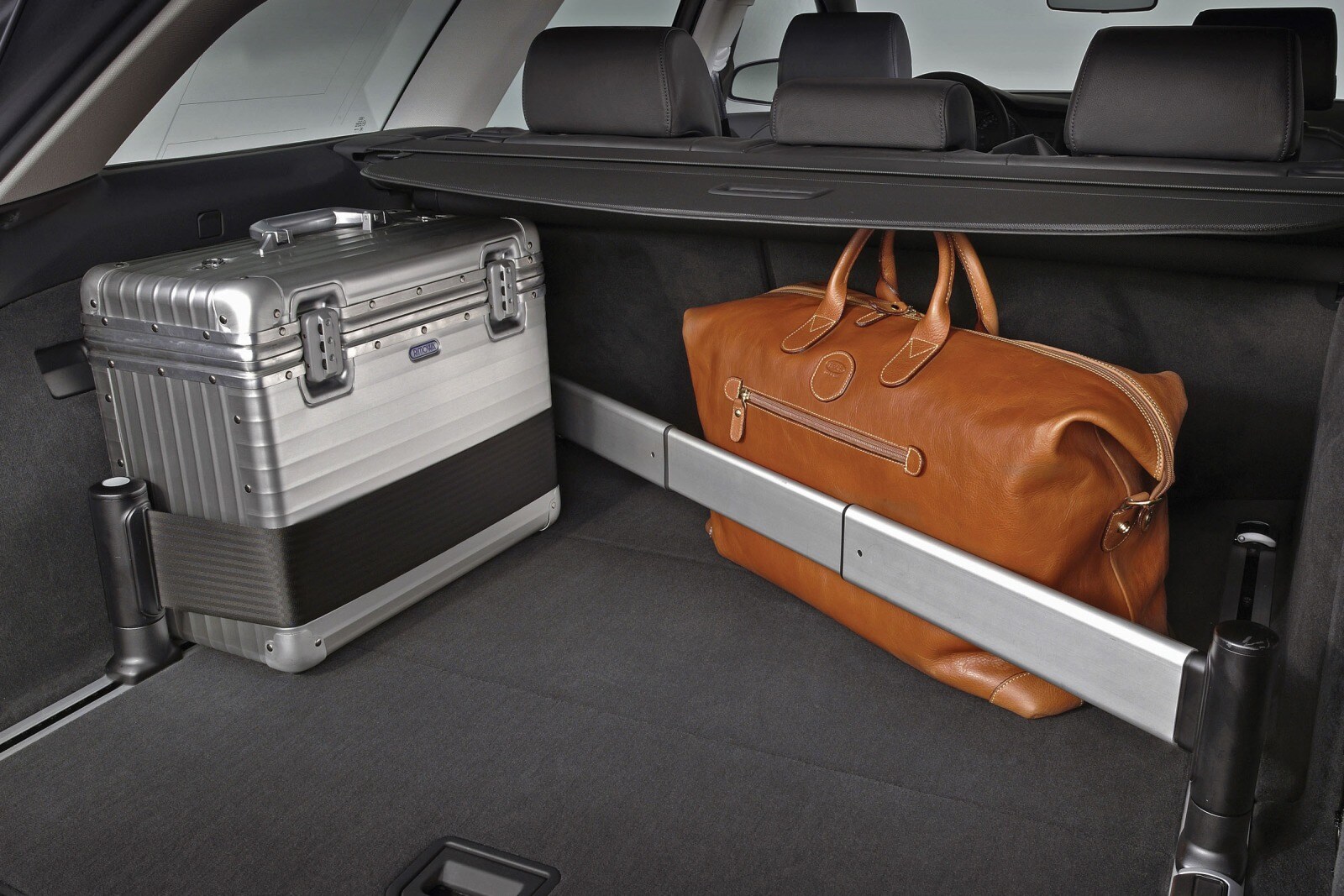 2007 Audi A6 interior CARGO