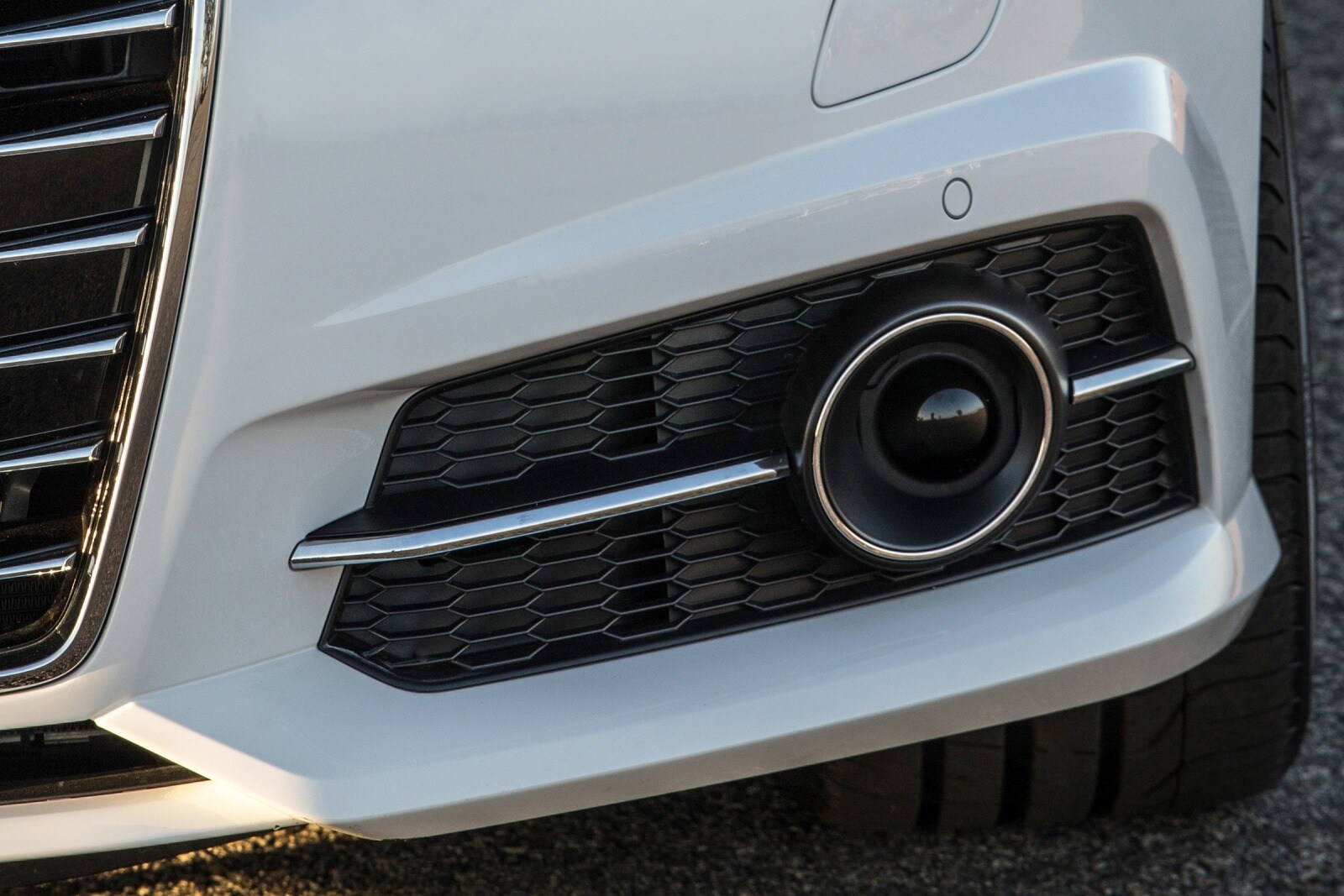 2016 Audi A6 front safety EDETAIL