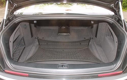 2005 Audi A8 interior CARGO