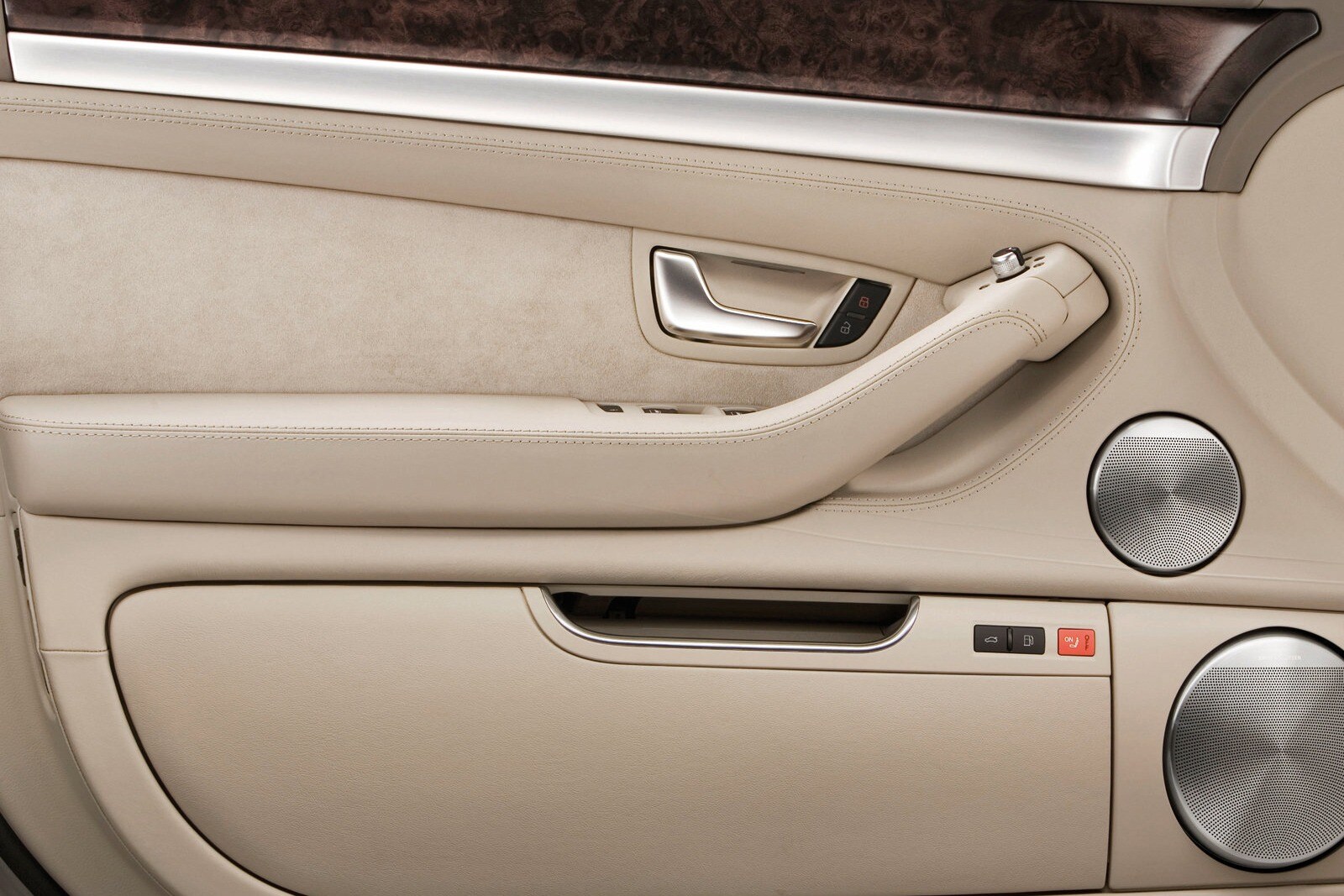 2008 Audi A8 interior DETAIL