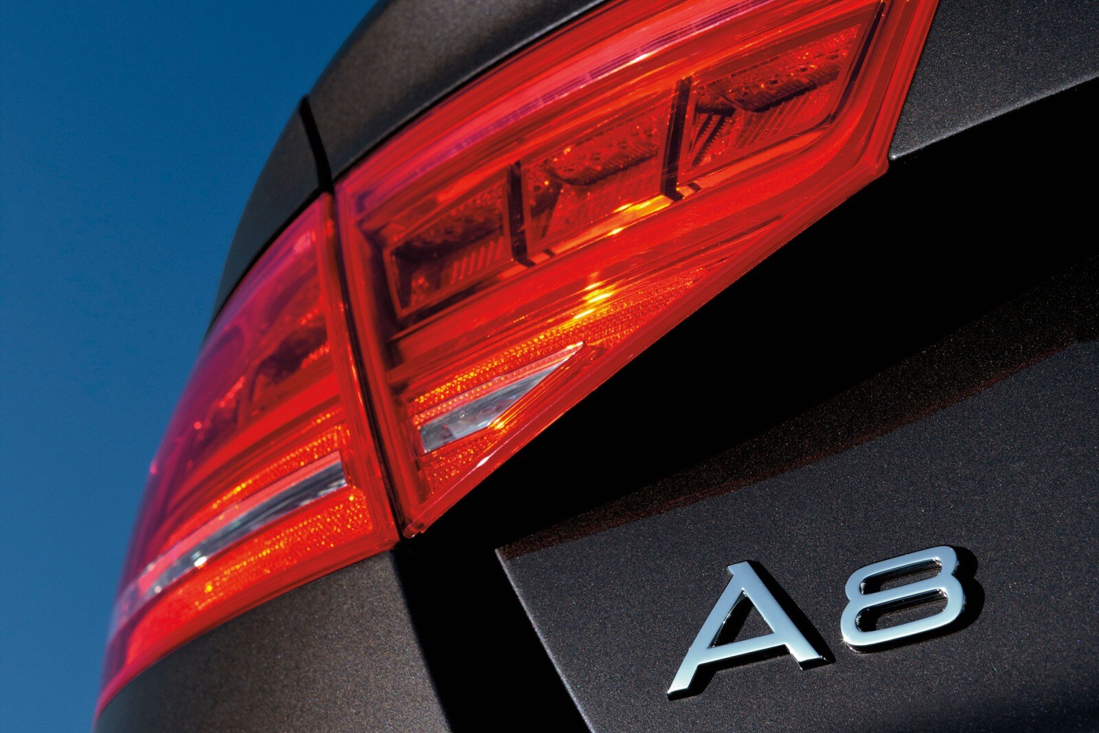 2013 Audi A8 — OEM photo 2