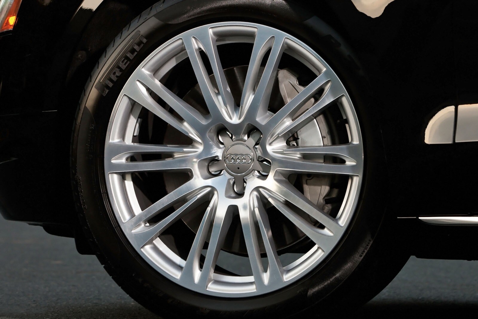 2013 Audi A8 — OEM photo 3