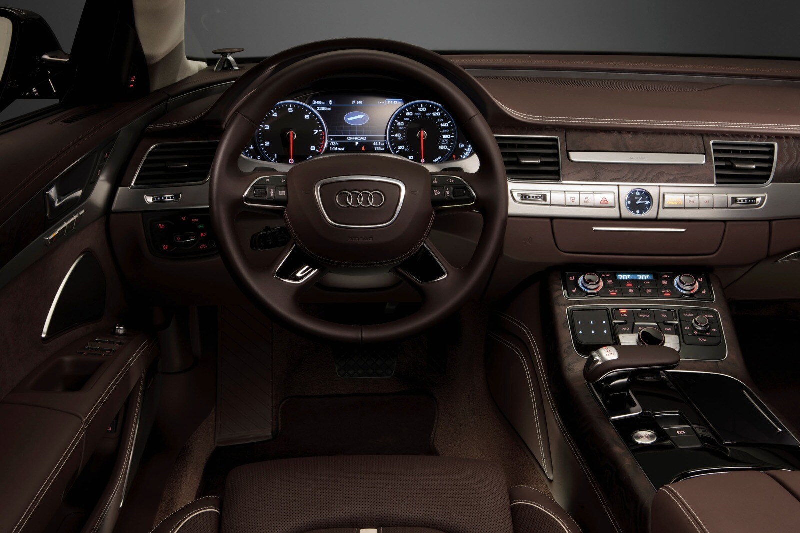 2014 Audi A8 interior D