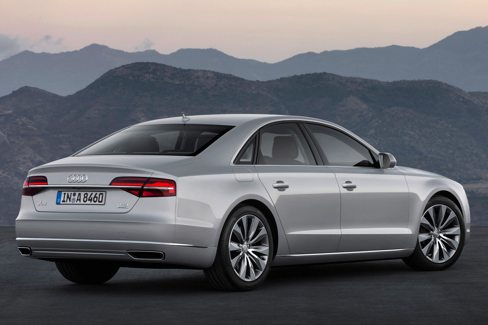 2015 Audi A8 4.0T quattro Sedan Exterior