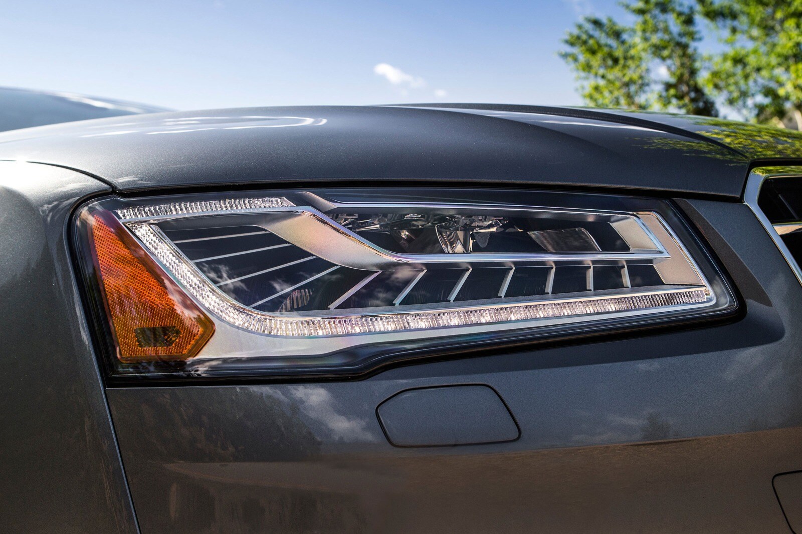2015 Audi A8 exterior EDETAIL