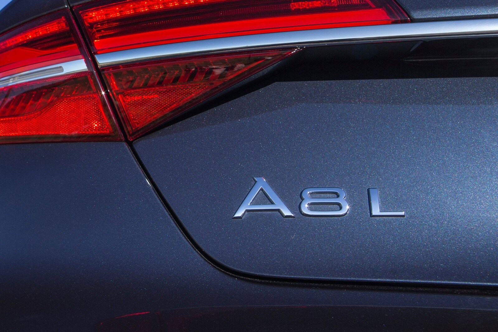 2017 Audi A8 exterior RBDG