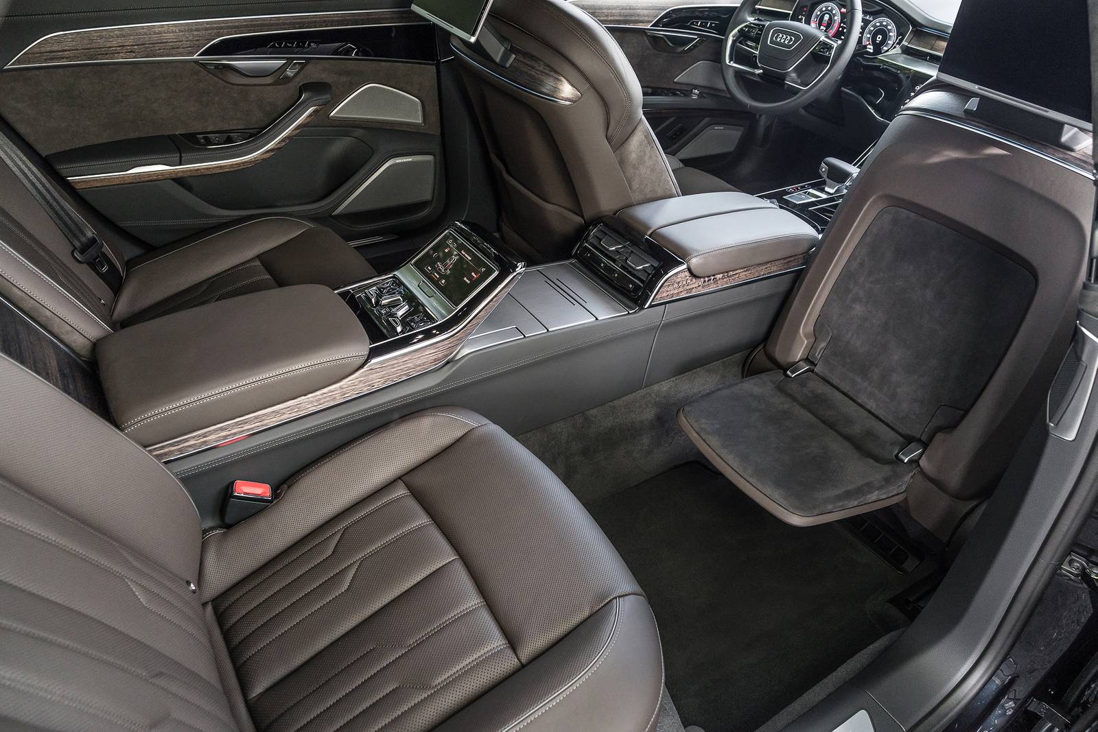 2020 Audi A8 interior DETAIL