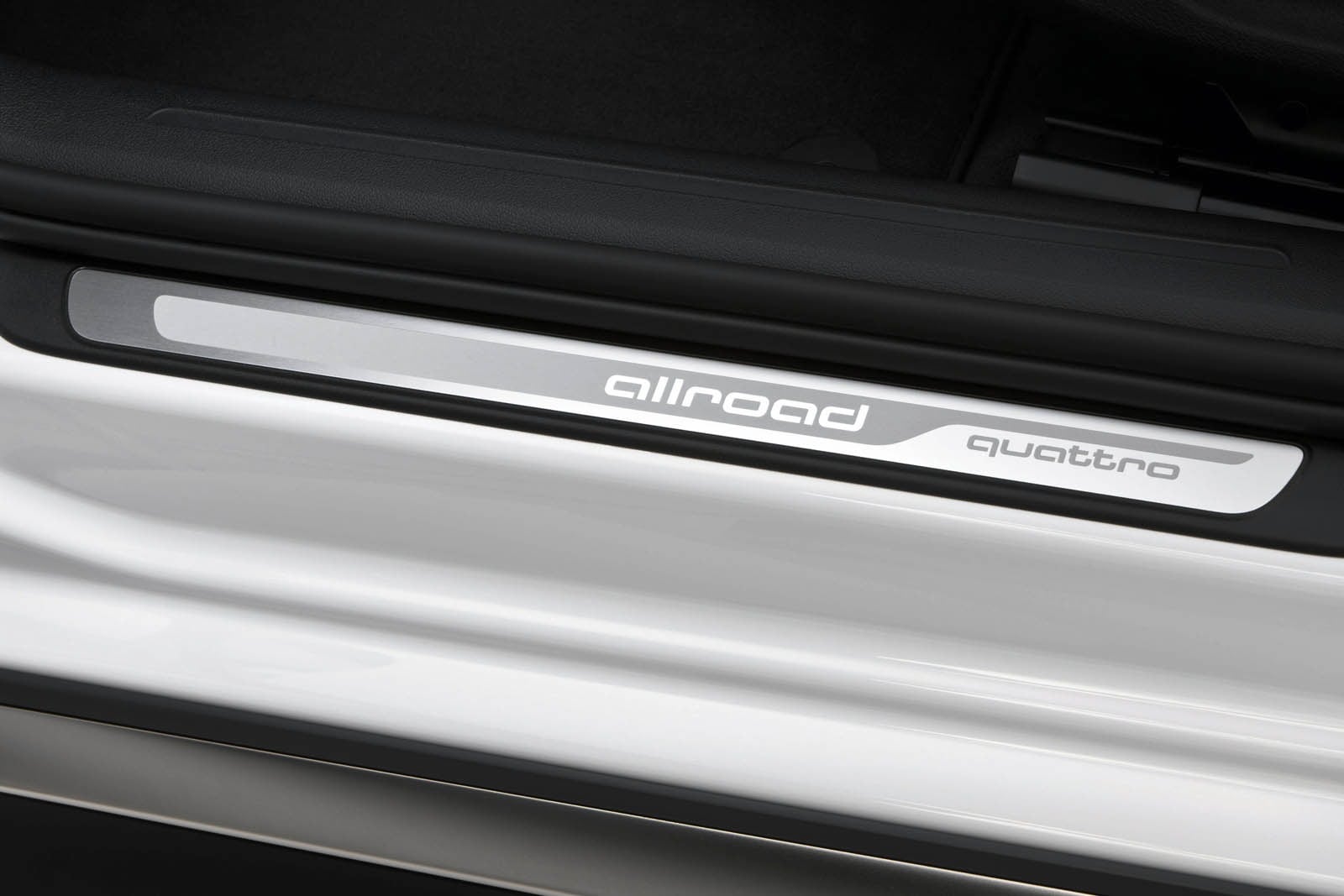 2013 Audi allroad interior DETAIL