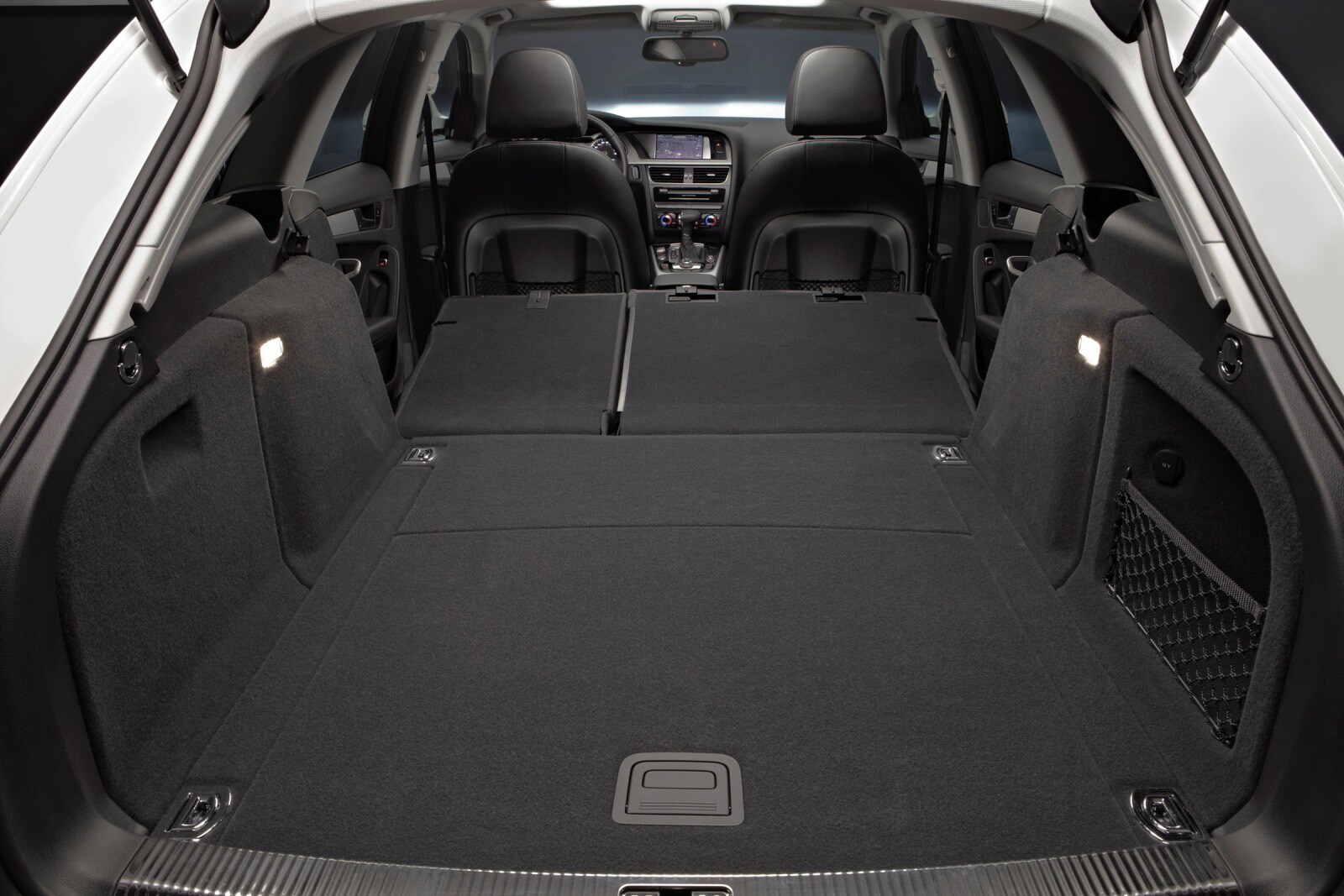 2016 Audi allroad interior CARGO