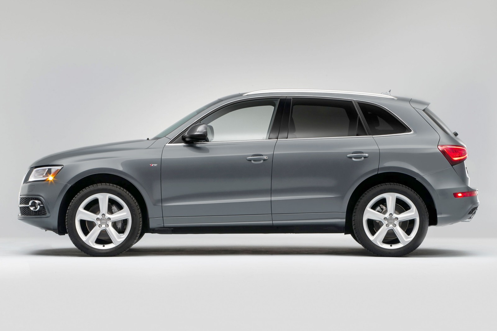 2016 Audi Q5 exterior FQ