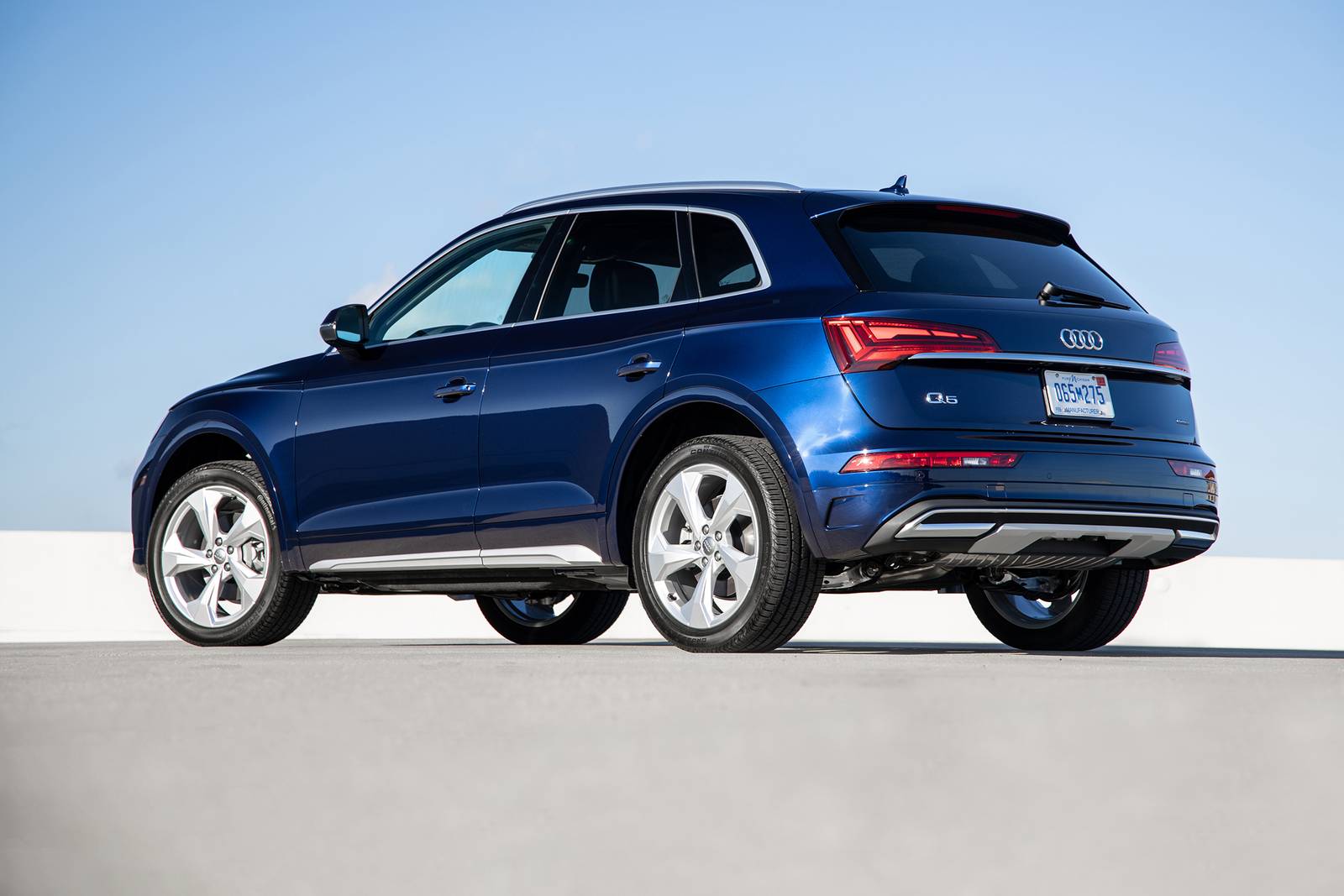 2022 Audi Q5 exterior FQ
