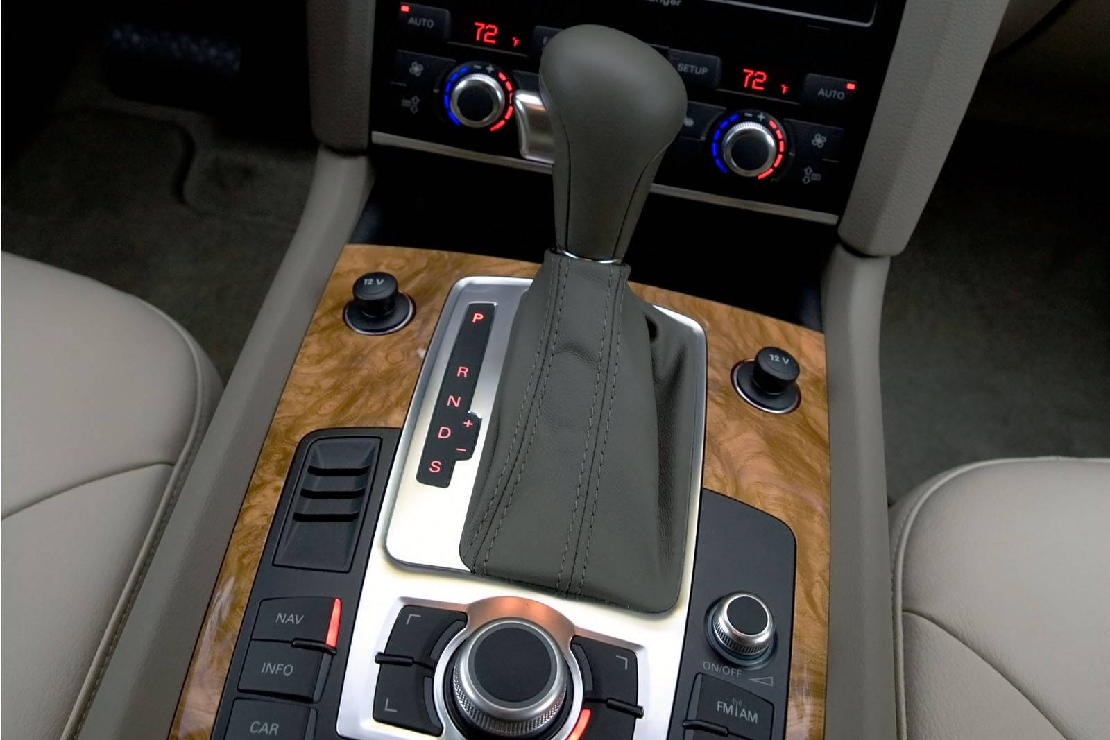 2007 Audi Q7 interior SHF