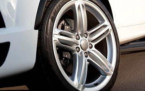 2011 Audi Q7 — OEM photo 4